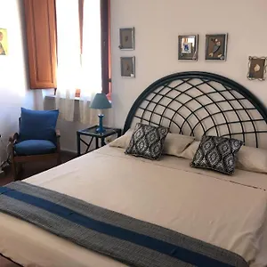  Casa vacanze Stanza Indipendente Super Arredata Centrale E Luminosissima